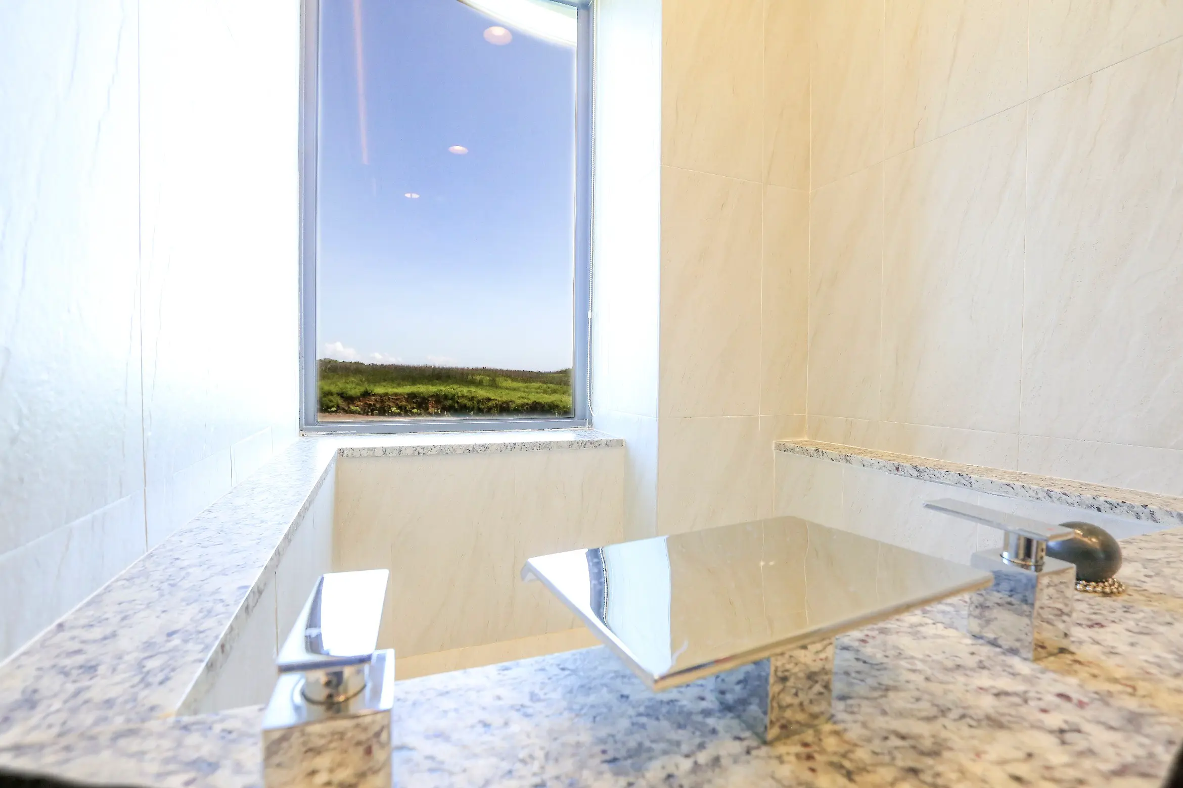 203水岸-海景水池四人大套房