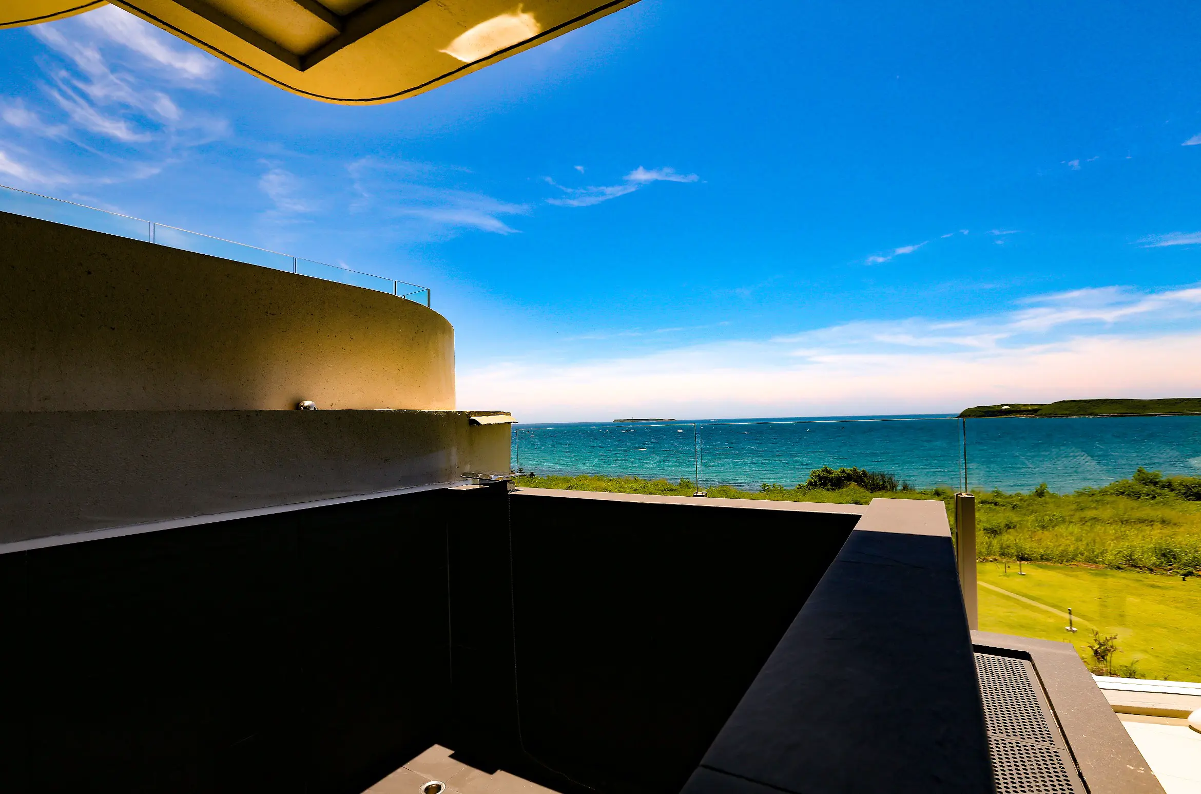 202水境-海景水池四人房